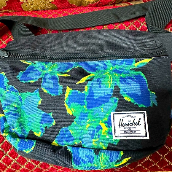 HERSCHEL SUPPLY FIFTEEN (BLACK/NEON FLORAL) CANVAS FANNY HIP PACK  NWOT - Picture 5 of 9